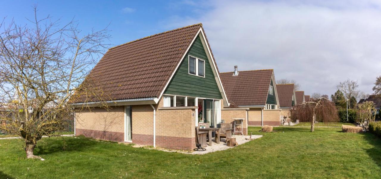 Bungalow 6 Op Recreatiepark De Wielen Sint Maarten Exteriör bild