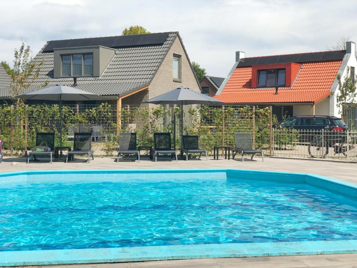 Bungalow 6 Op Recreatiepark De Wielen Sint Maarten Exteriör bild