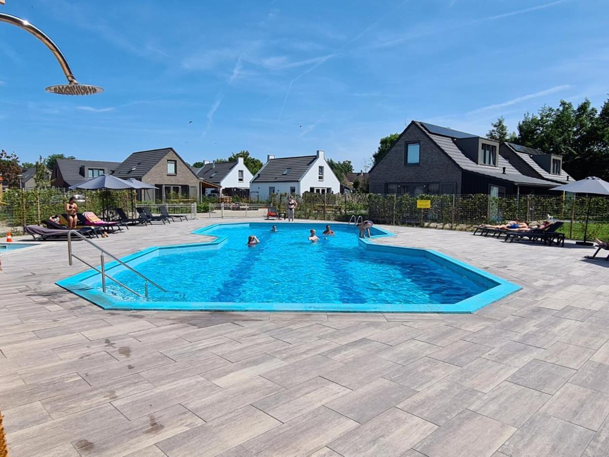 Bungalow 6 Op Recreatiepark De Wielen Sint Maarten Exteriör bild